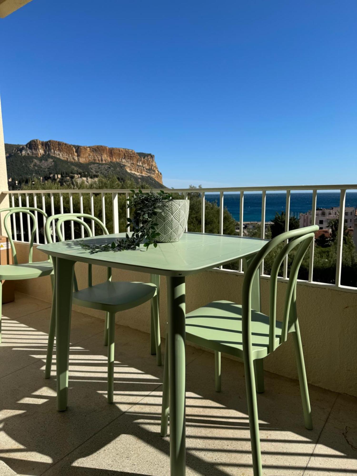 Ferienwohnung Le Balcon De La Rade Cassis Exterior foto