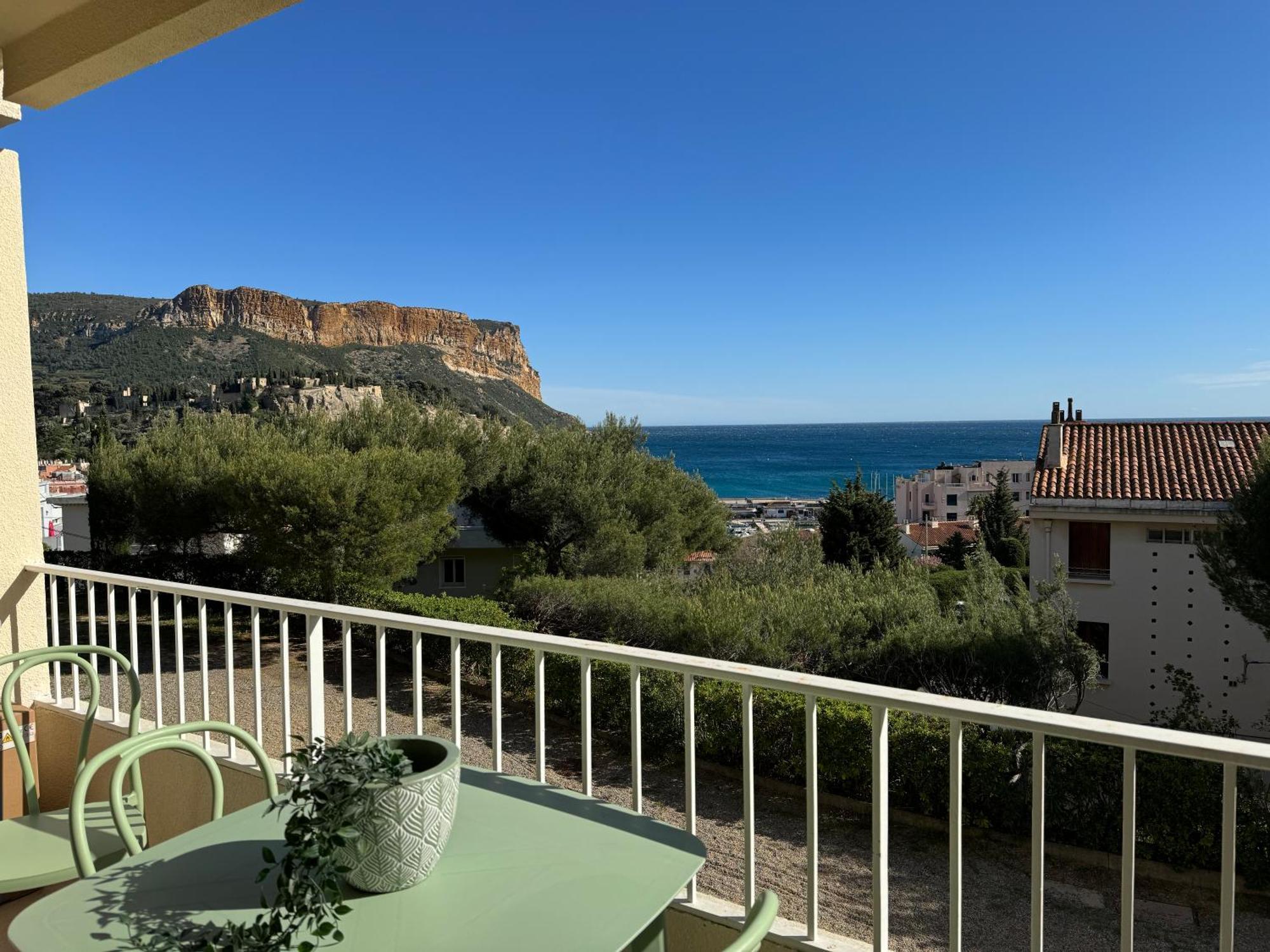 Ferienwohnung Le Balcon De La Rade Cassis Exterior foto