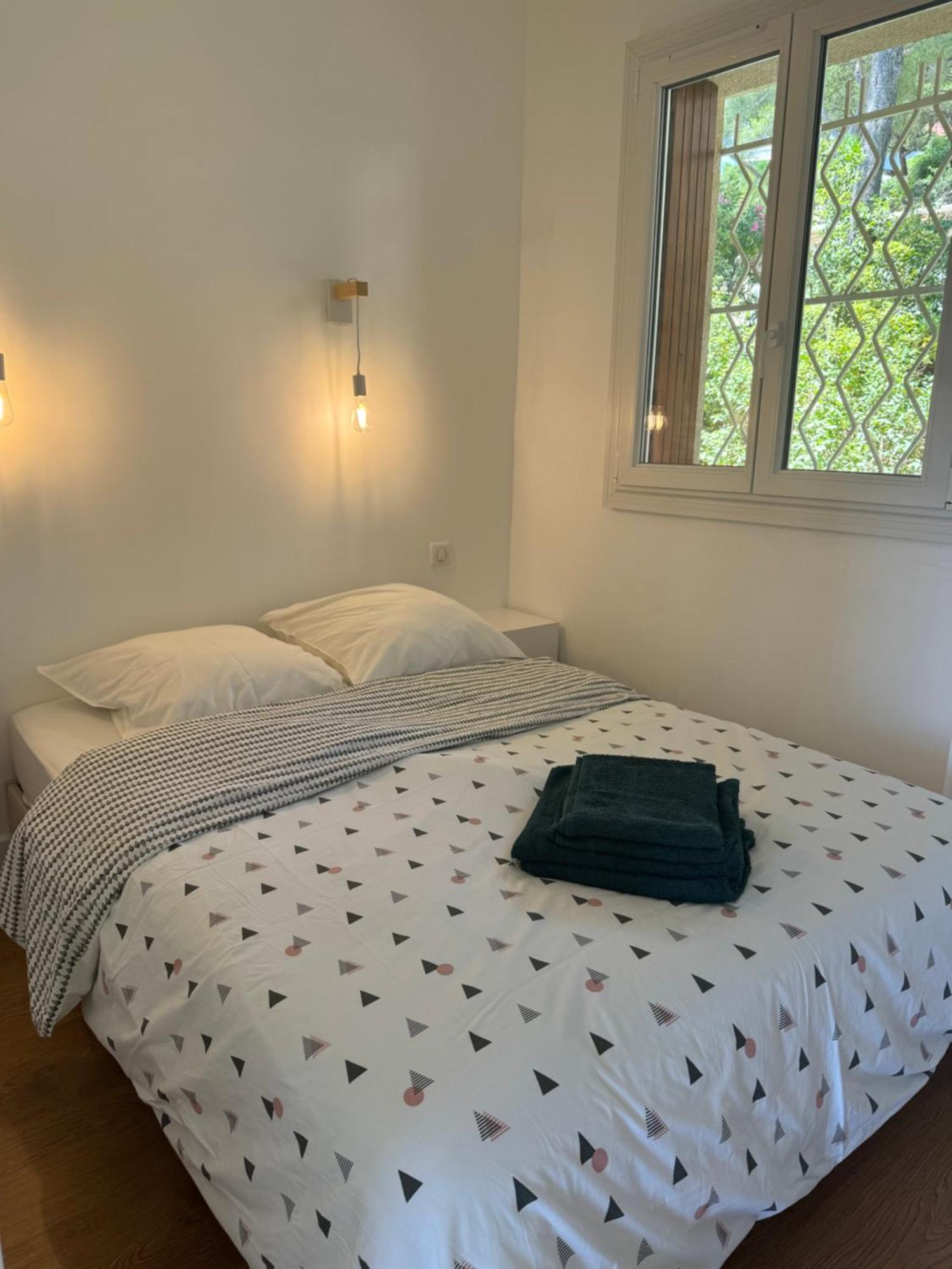 Ferienwohnung Le Balcon De La Rade Cassis Exterior foto